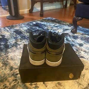 Air Jordan 1 Mid “Olive Canvas” worn 4 times